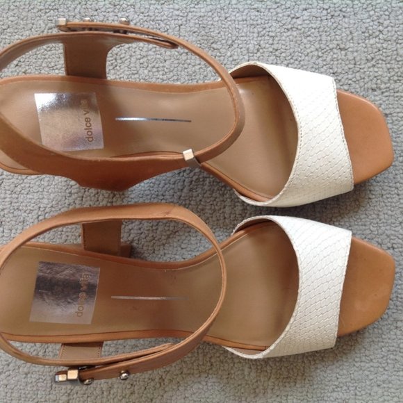 Dolce Vita Feryl Leather Ankle-Strap Sandals - Picture 6 of 7